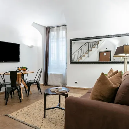 Apartment Deza Cozy Place In Monti